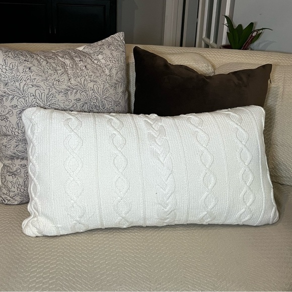 Cable knit lumbar Throw pillow - Picture 10 of 10